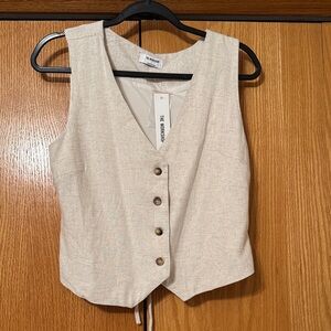 Boutique Beige cinched back Buttoned Vest Top